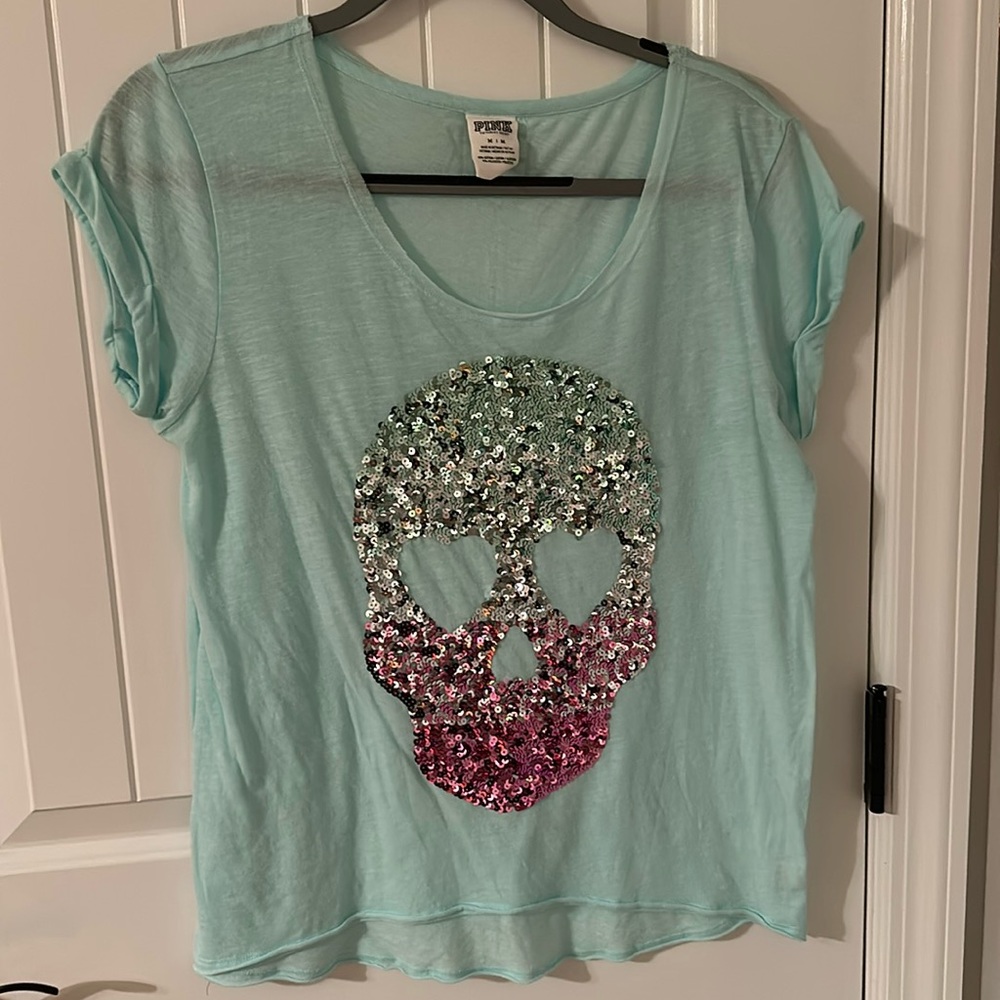 NWOT PINK sequin skull tshirt